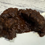 【理性を溶かす】一口で堕天確定！？漆黒の『堕天使の蜜蜜フォンダンショコラ』が魔界級の背徳感だった