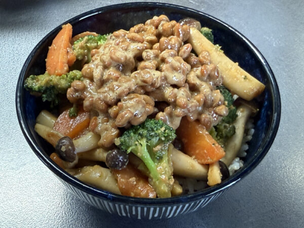 【AI料理】玄米野菜丼。ヘルシーなのに満足感抜群!