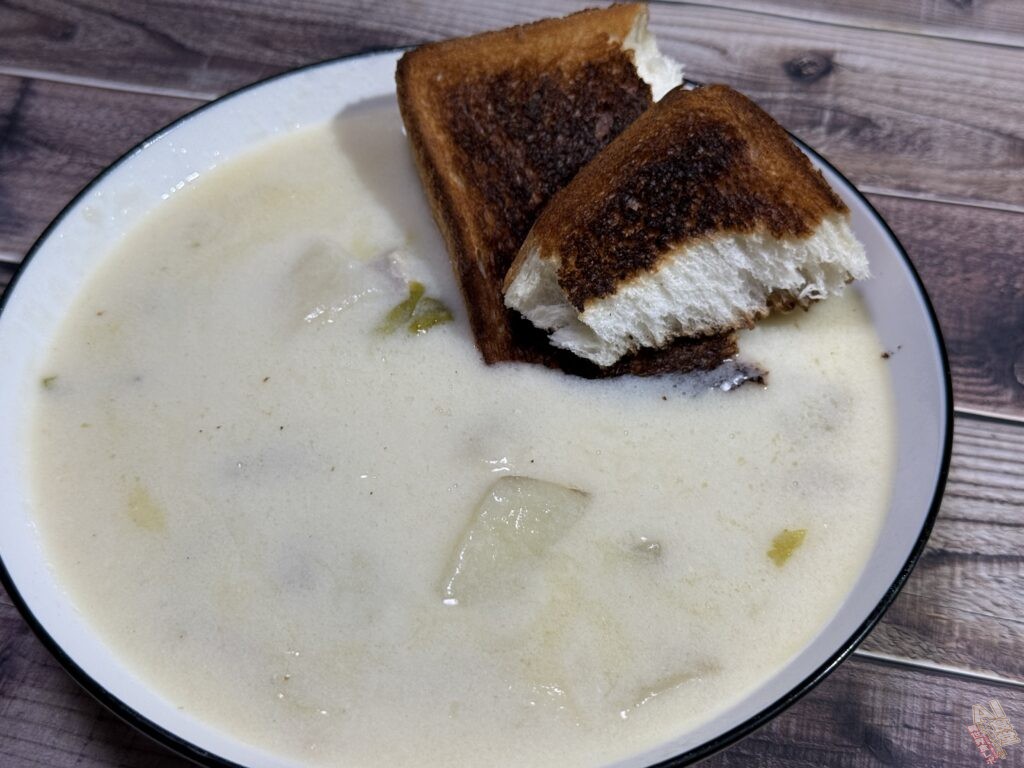 白菜と鶏もも肉の濃厚シチューレシピ！2026年の物価高を1食377円で乗り切る自炊術